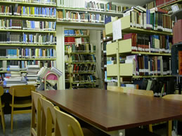 Könyvtár